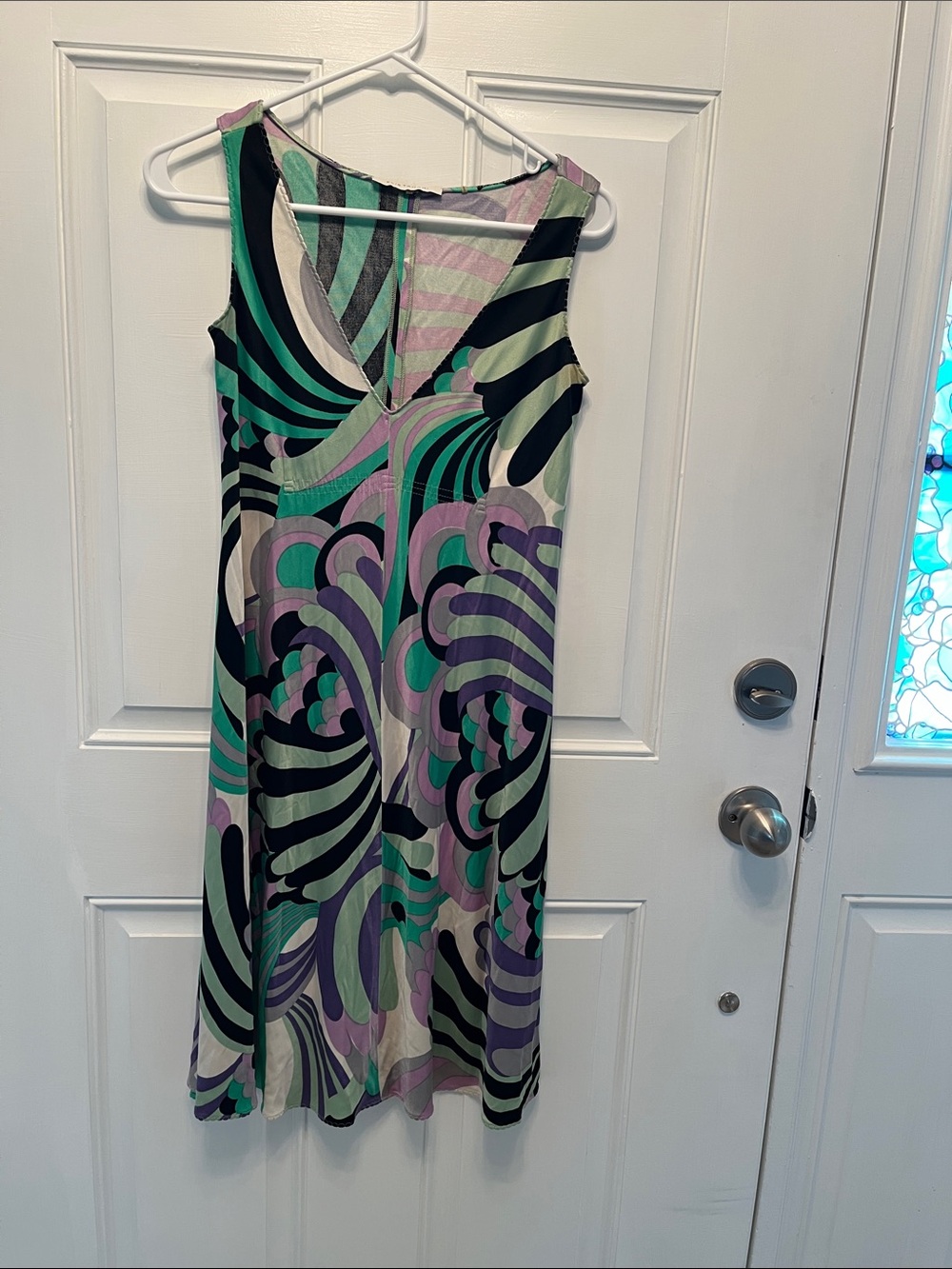Elie Tahari Sleeveless V-Neck Abstract Print Dress in Green, Purple, Black